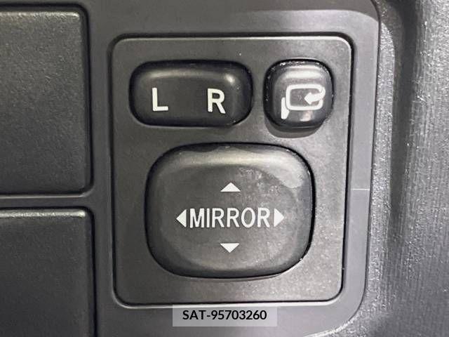 Toyota PRIUS 2013-05 366485-7