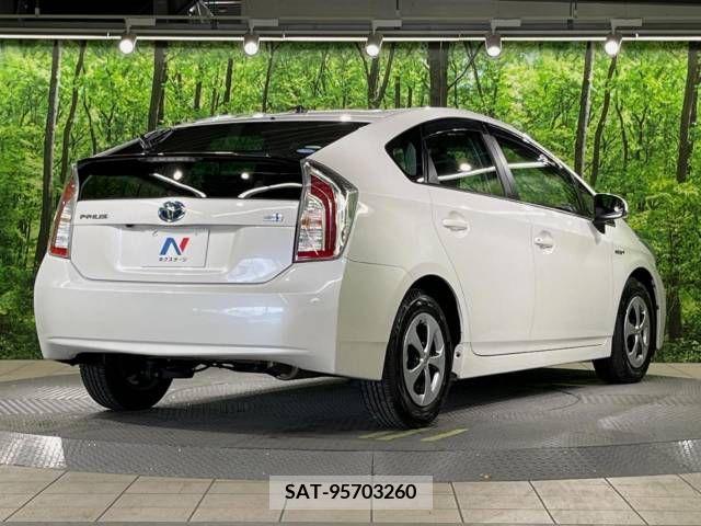 Toyota PRIUS 2013-05 366485-17