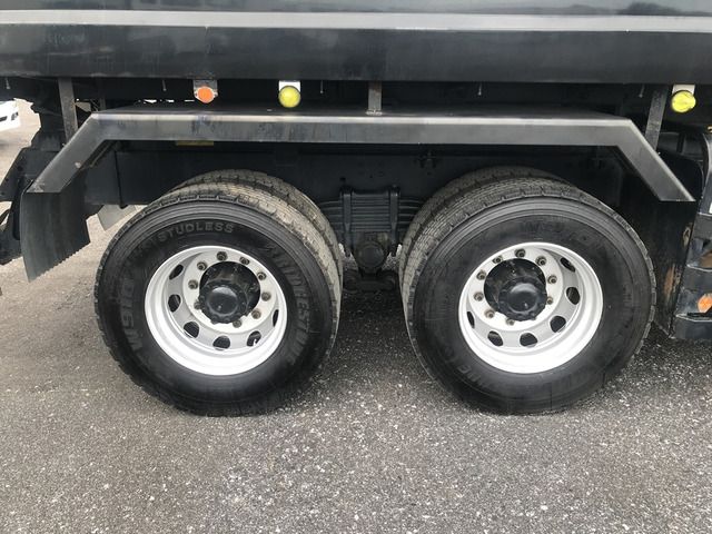 Isuzu GIGA 2013-11 15885-18