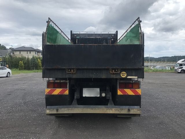 Isuzu GIGA 2013-11 15885-1