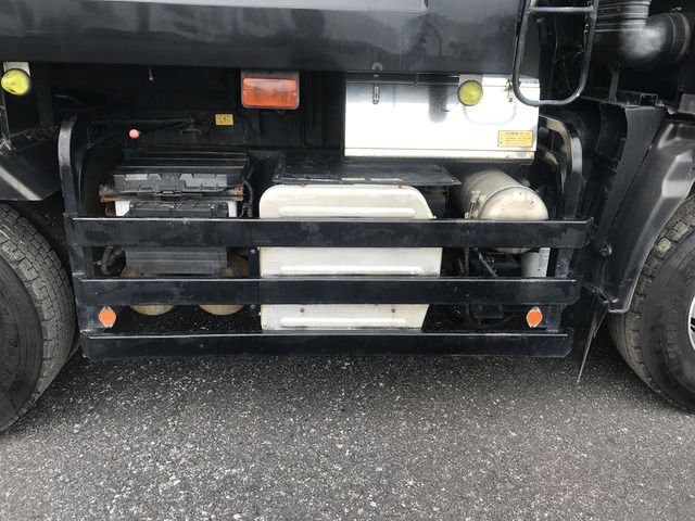 Isuzu GIGA 2013-11 15885-17