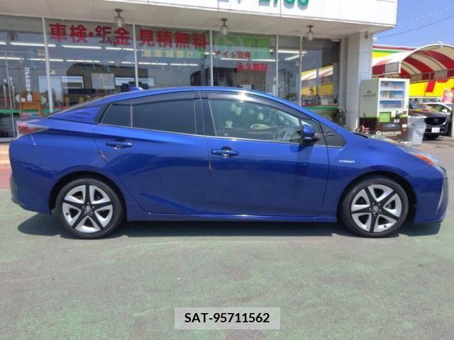 Toyota PRIUS 2015-12 322327-10