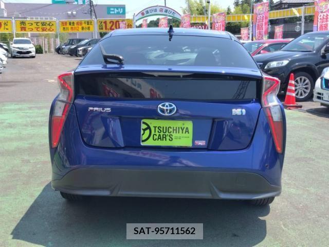 Toyota PRIUS 2015-12 322327-9