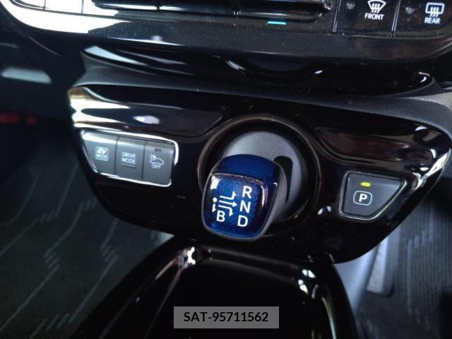 Toyota PRIUS 2015-12 322327-15