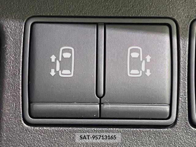 Nissan SERENA 2012-03 367717-3