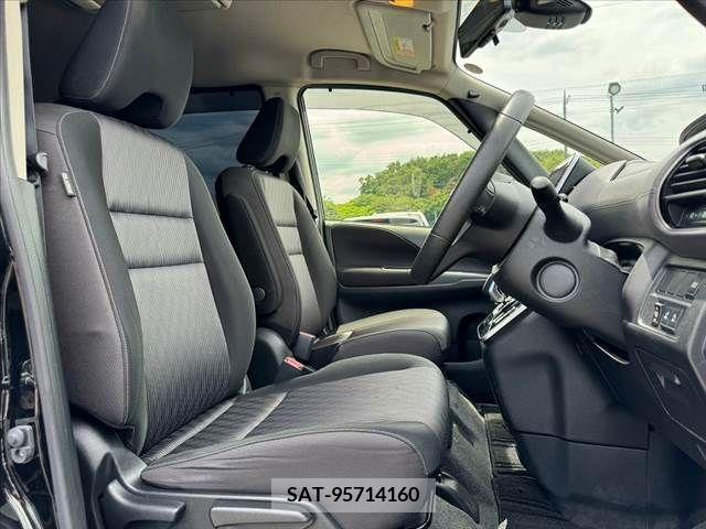 Nissan SERENA 2021-03 284212-15