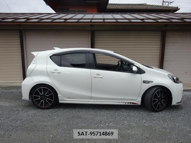 Toyota AQUA 2014-06 204899-17