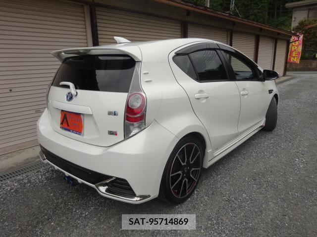 Toyota AQUA 2014-06 204899-8