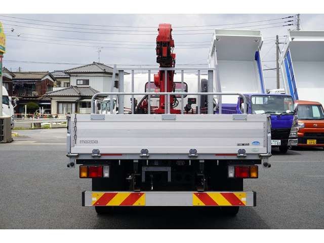 Mazda TITAN 2017-03 4711-3