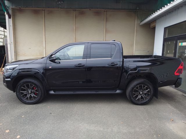 Toyota HILUX 2022-11 24235-17