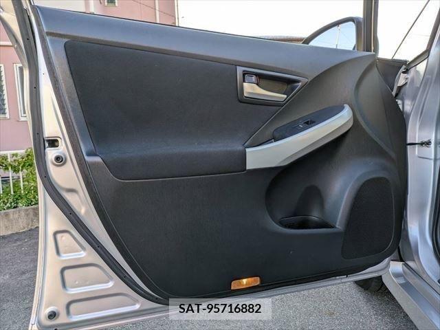 Toyota PRIUS 2012-09 322130-26