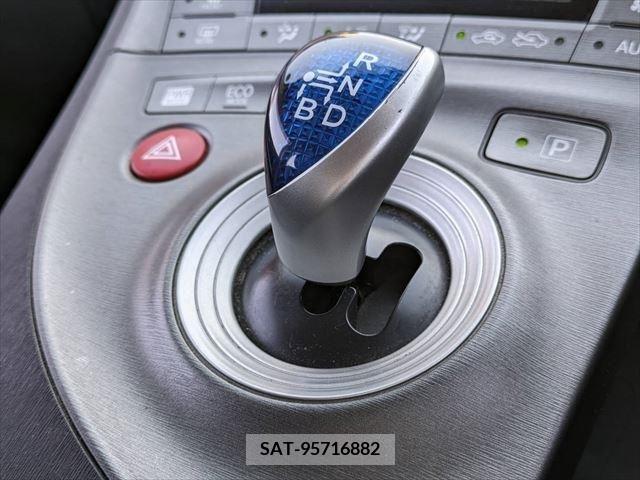 Toyota PRIUS 2012-09 322130-6