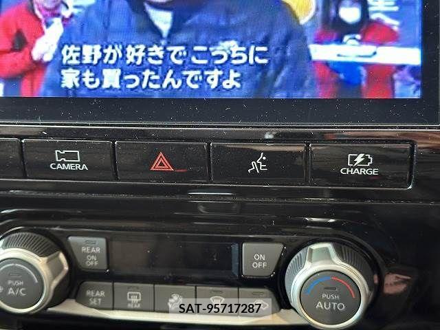 Nissan SERENA 2020-07 220744-11