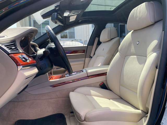 Bmw Alpina B7 2011-01 22605-9