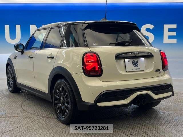 Bmw MINI 2021-07 241240-17