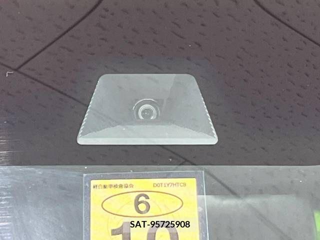 Honda N BOX CUSTOM 2017-10 245384-2