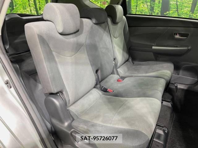 Toyota PRIUS ALPHA 2011-11 283491-9