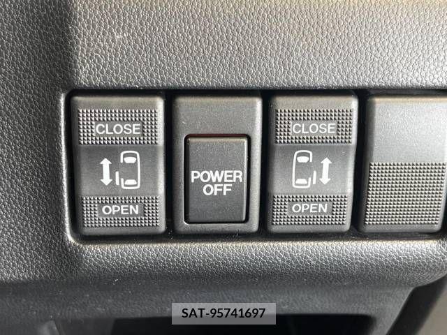 Mazda PREMACY 2013-07 301495-3