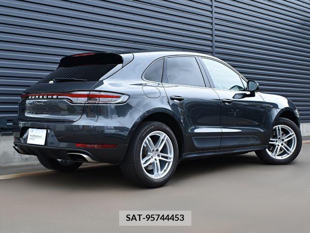 Porsche MACAN 2019-11 320068-2