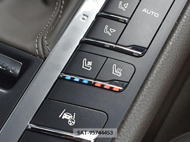 Porsche MACAN 2019-11 320068-10