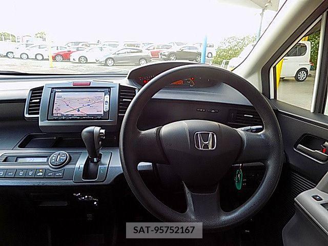 Honda FREED 2010-03 360529-1