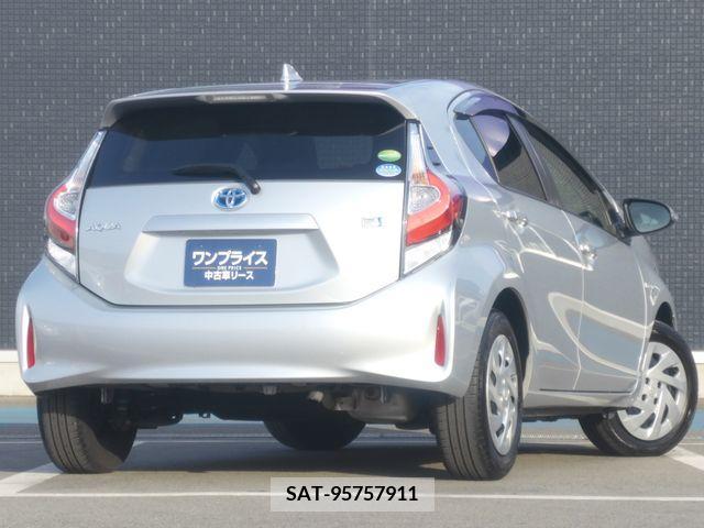 Toyota AQUA 2019-02 204765-2