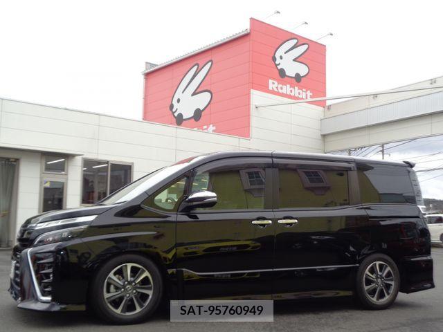 Toyota VOXY 2018-06 220625-6
