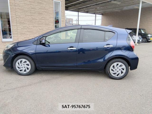 Toyota AQUA 2018-04 292130-3