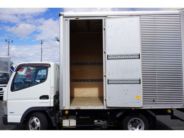 Mitsubishi CANTER 2019-03 24826-16
