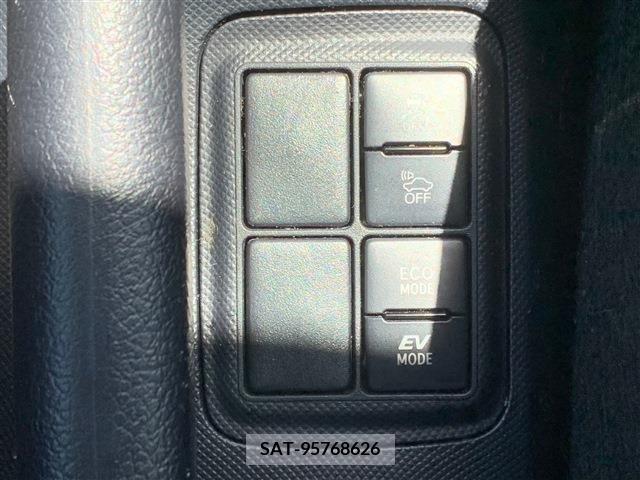 Toyota AQUA 2019-06 292319-24