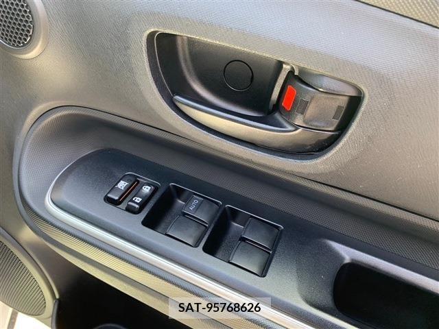 Toyota AQUA 2019-06 292319-27