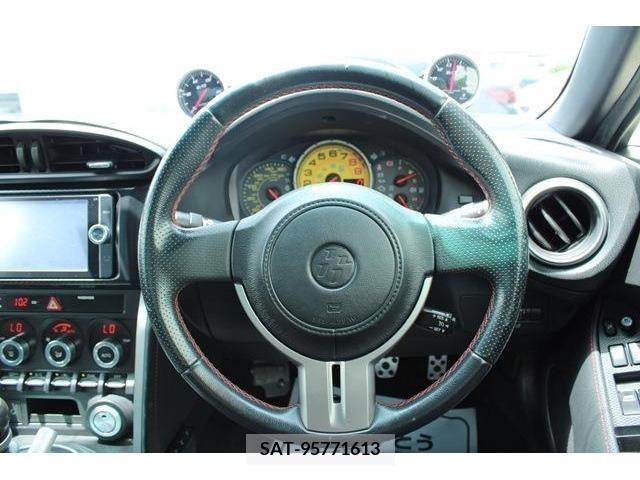 Toyota 86 2013-10 352252-14