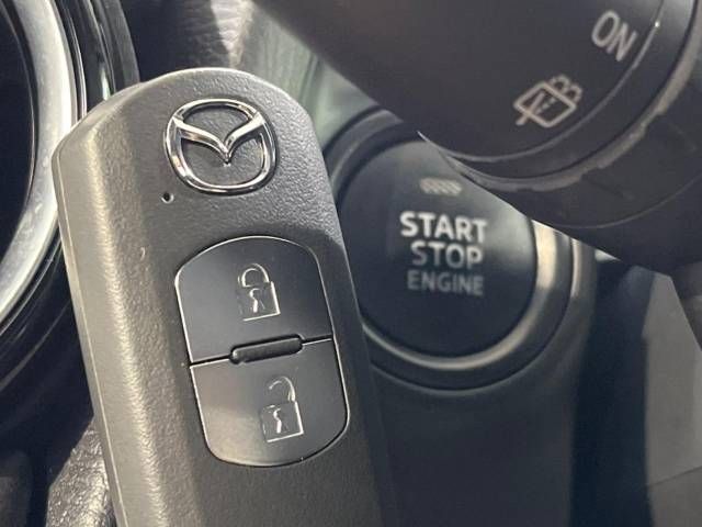 Mazda DEMIO 2019-06 10536-7