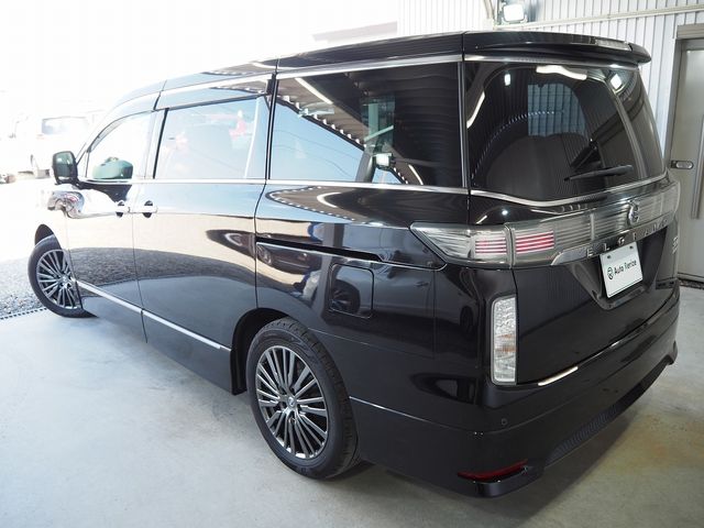 Nissan ELGRAND 2015-09 11547-4