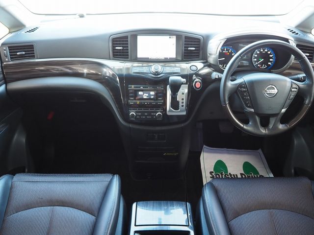 Nissan ELGRAND 2015-09 11547-6