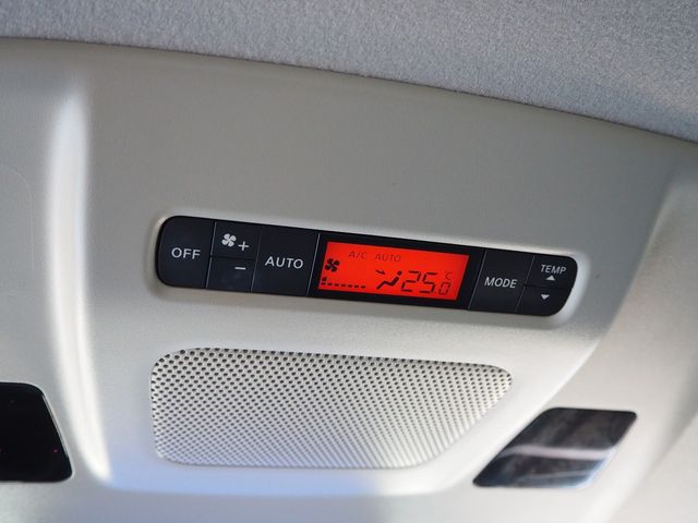Nissan ELGRAND 2015-09 11547-26