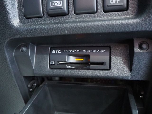 Nissan ELGRAND 2015-09 11547-18