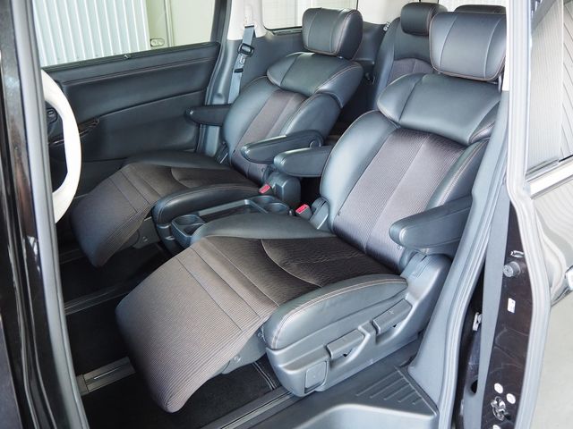 Nissan ELGRAND 2015-09 11547-9