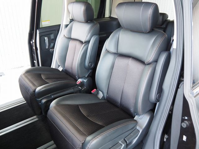 Nissan ELGRAND 2015-09 11547-23