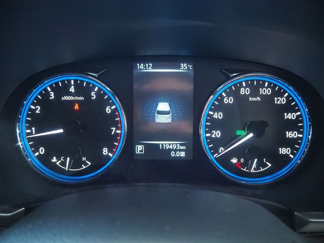 Nissan ELGRAND 2015-09 11547-29