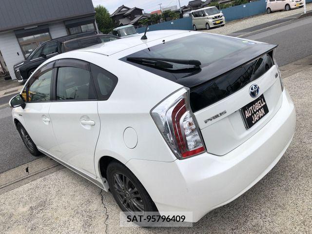 Toyota PRIUS 2013-03 322028-18