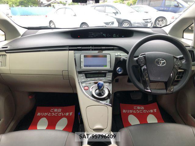 Toyota PRIUS 2013-03 322028-2