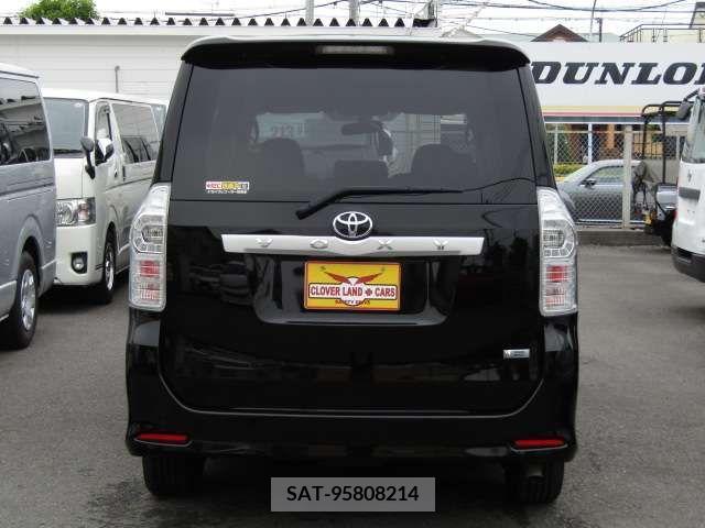 Toyota VOXY 2010-10 289206-5