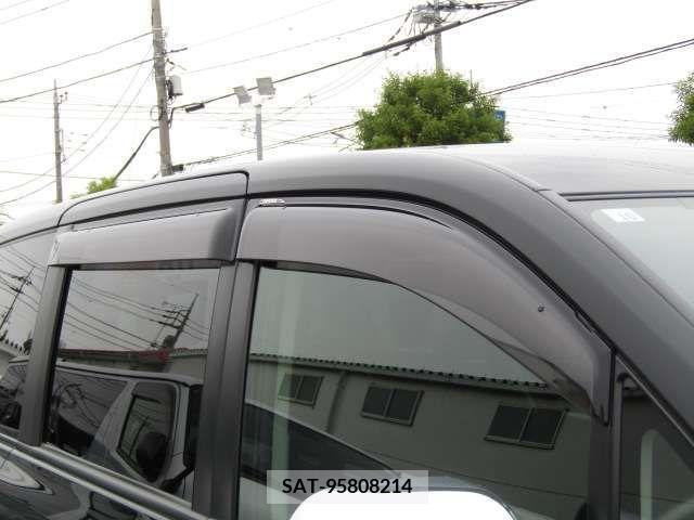 Toyota VOXY 2010-10 289206-18