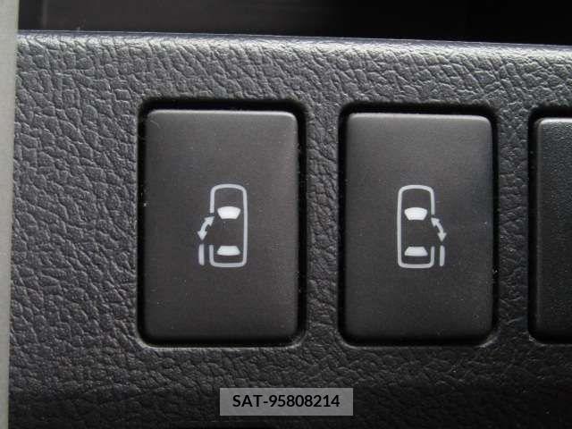 Toyota VOXY 2010-10 289206-13