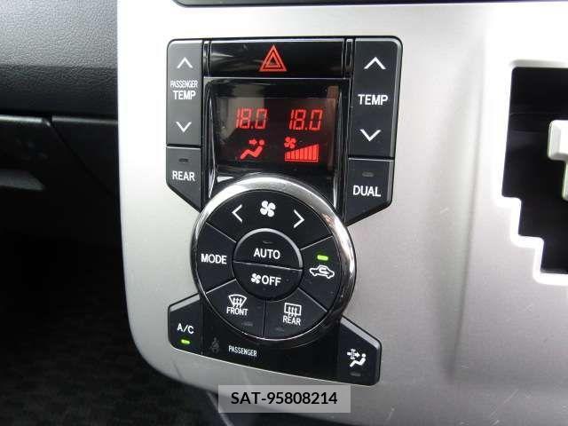 Toyota VOXY 2010-10 289206-11