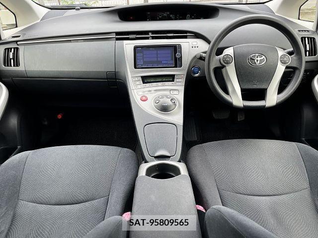 Toyota PRIUS 2014-03 382007-1