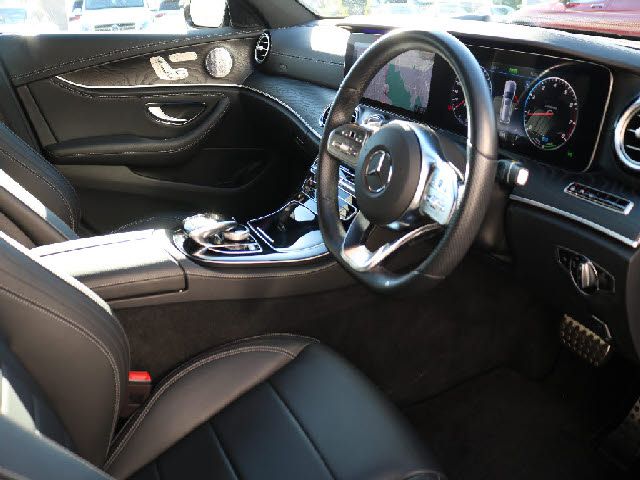 Mercedes Benz E-CLASS 2019-12 22412-11
