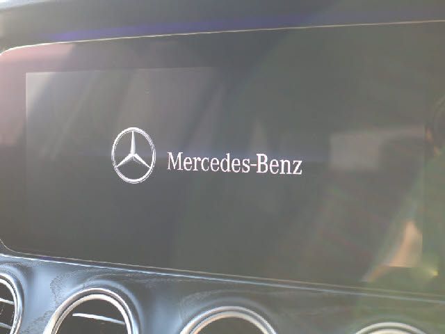 Mercedes Benz E-CLASS 2019-12 22412-9