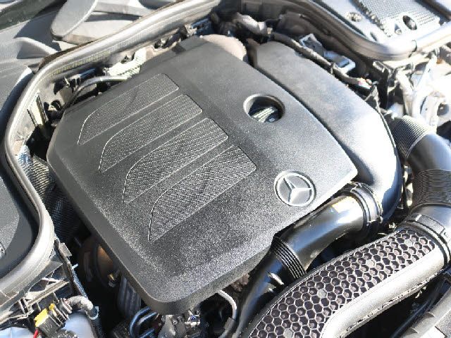 Mercedes Benz E-CLASS 2019-12 22412-5